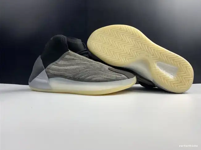 Barium H68771 Quantum Yeezy Adidas 0529